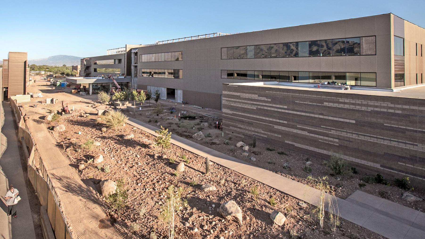 Problems with physician recruitment, morale cited at Banner's Tucson hospitals